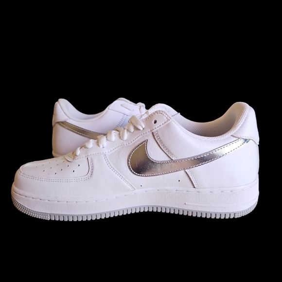 NWB MEN'S NIKE AIR FORCE 1- size 11.5, White/ silver - Picture 3 of 9